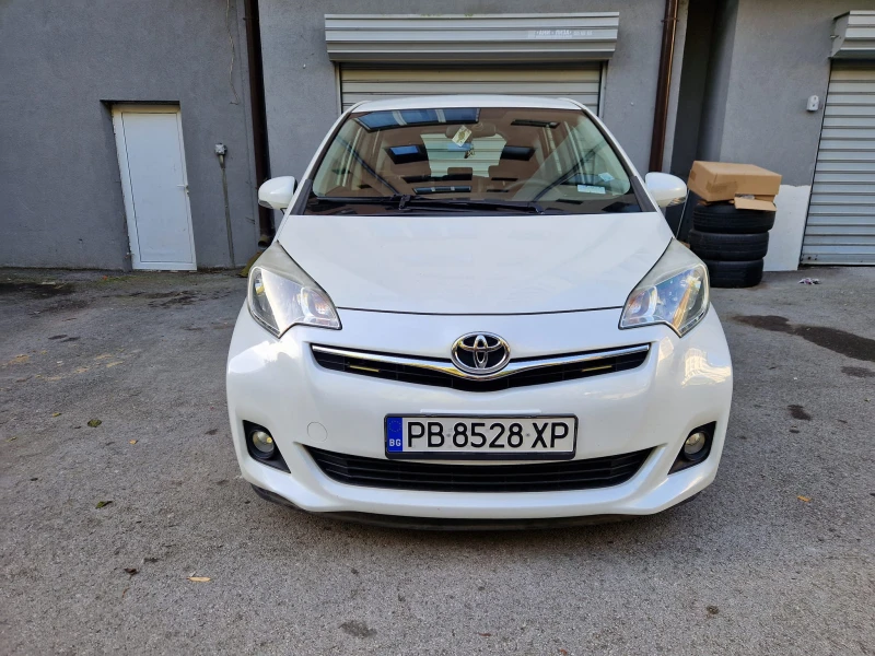 Toyota Verso S 1.3i AUTO, снимка 10 - Автомобили и джипове - 47589382