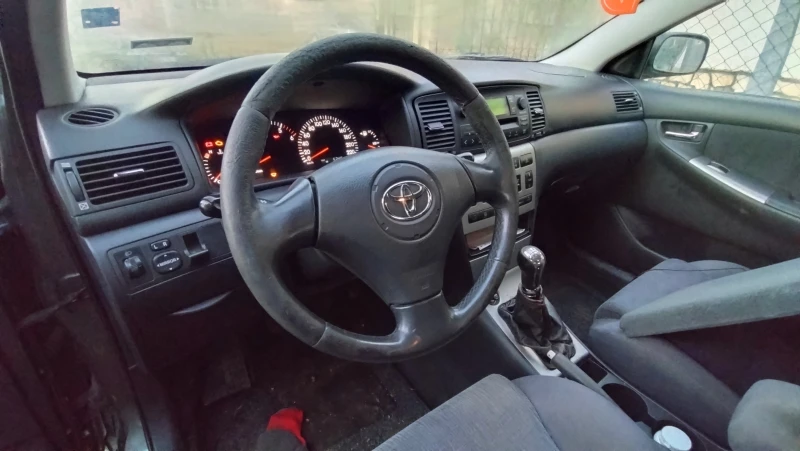 Toyota Corolla E120, снимка 6 - Автомобили и джипове - 48914078