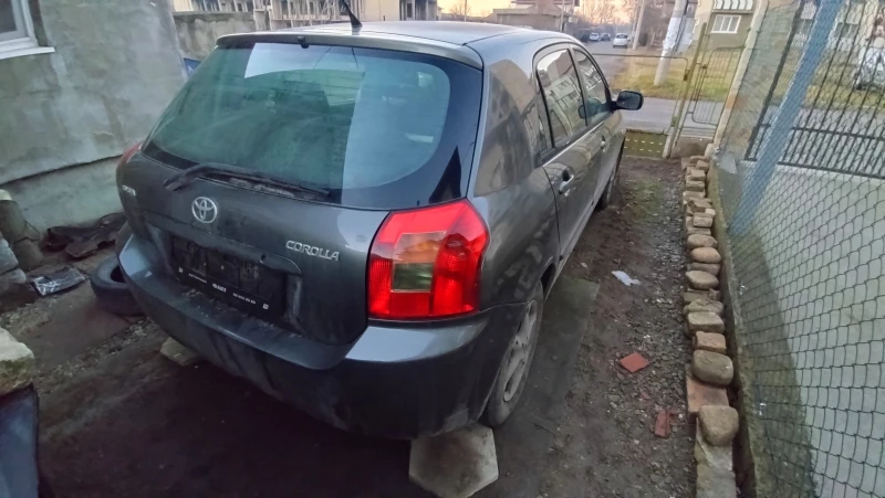 Toyota Corolla E120, снимка 4 - Автомобили и джипове - 48914078