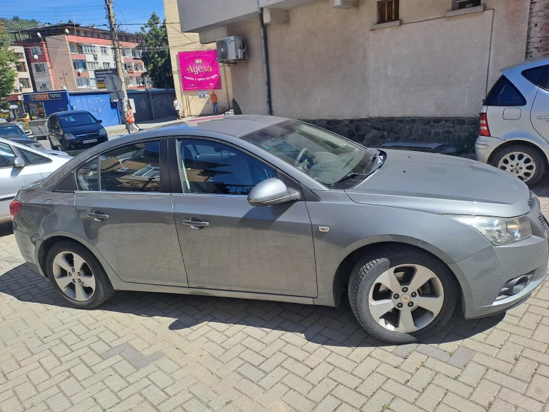 Chevrolet Cruze, снимка 4 - Автомобили и джипове - 52929817