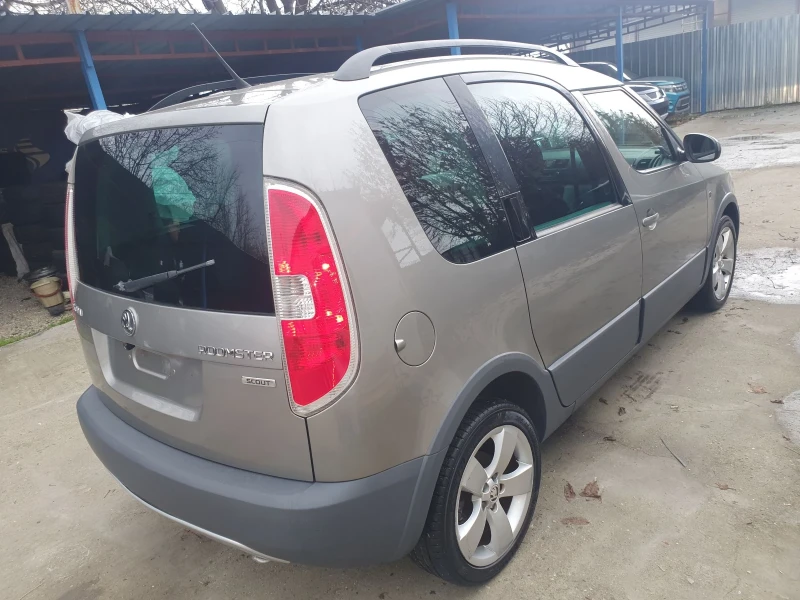 Skoda Roomster Scuot AUT NNAVI PANORAMA KAMERA, снимка 5 - Автомобили и джипове - 52662720