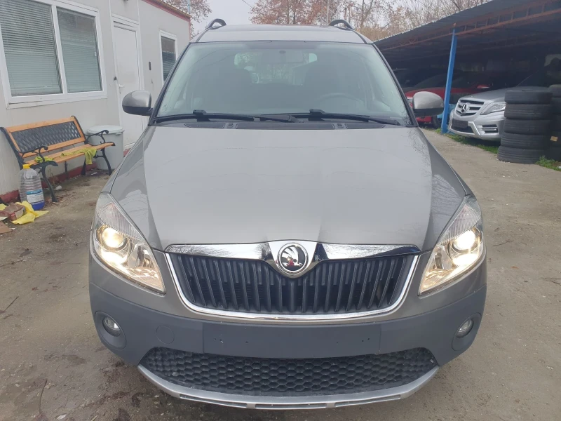 Skoda Roomster Scuot AUT NNAVI PANORAMA KAMERA, снимка 3 - Автомобили и джипове - 52662720