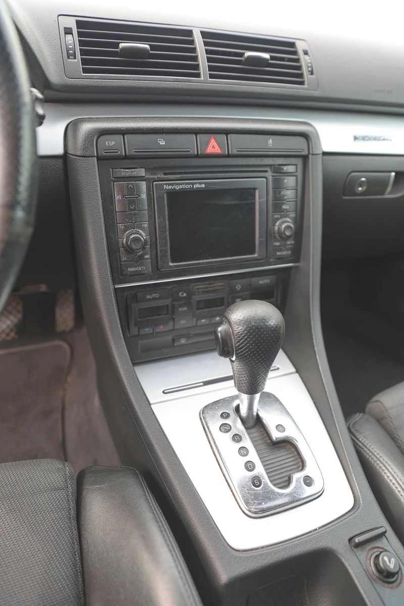 Audi A4, снимка 9 - Автомобили и джипове - 53572499