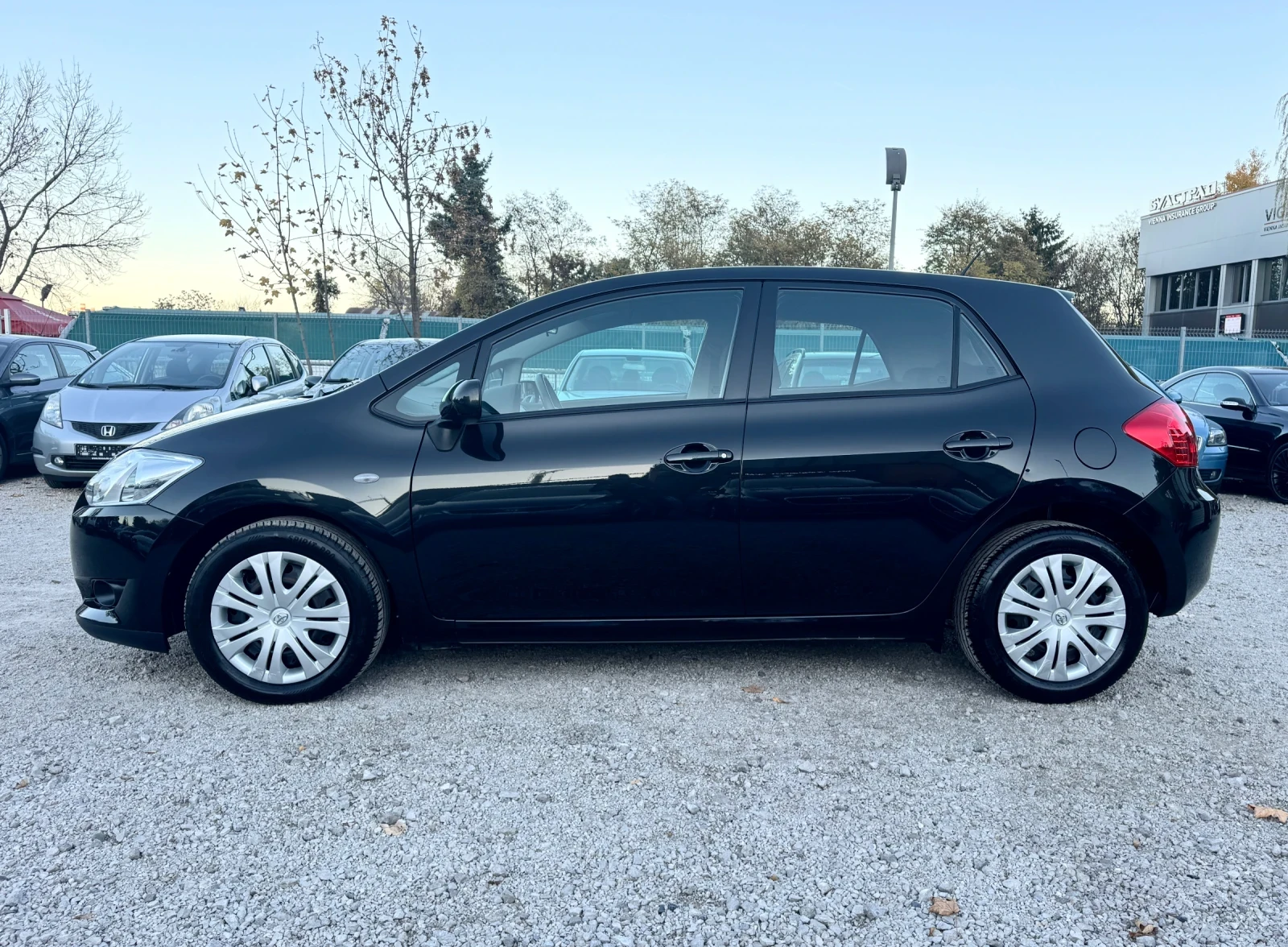 Toyota Auris 1.6i Swiss Edition - изображение 2