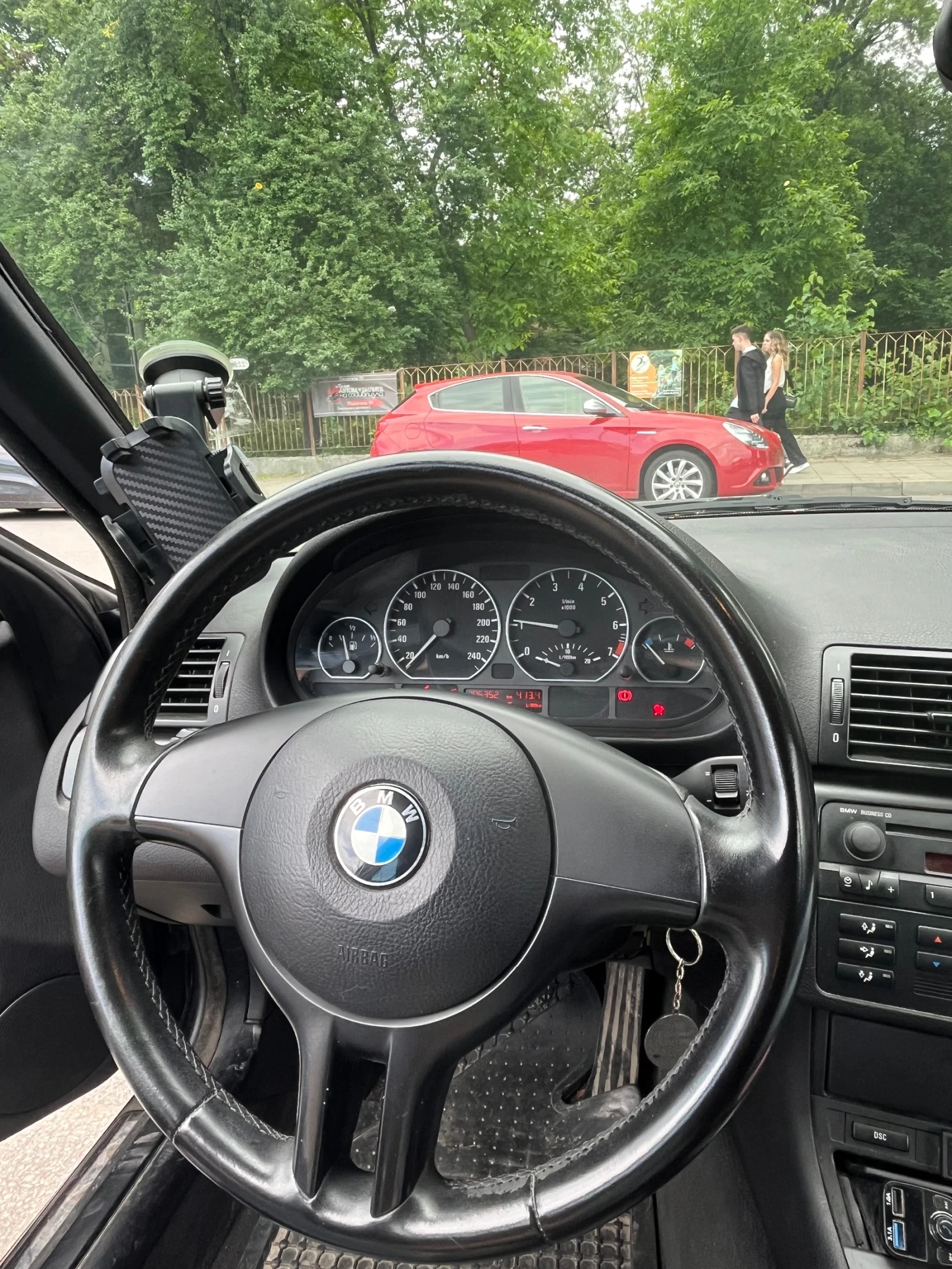 BMW 318  - изображение 7
