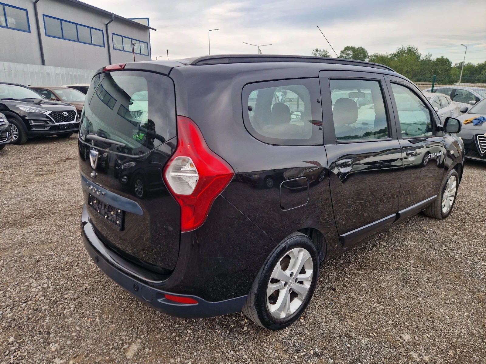 Dacia Lodgy 1.5DCI 110PS.STEPWEY ITALIA - изображение 6