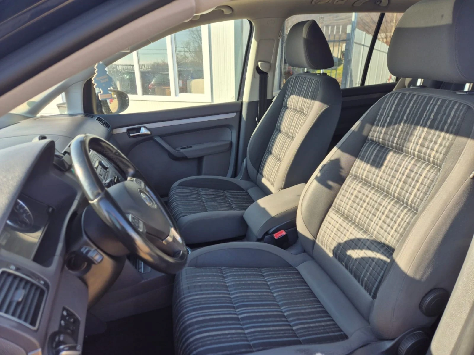 VW Touran CROSS  2.0 TDI - изображение 7