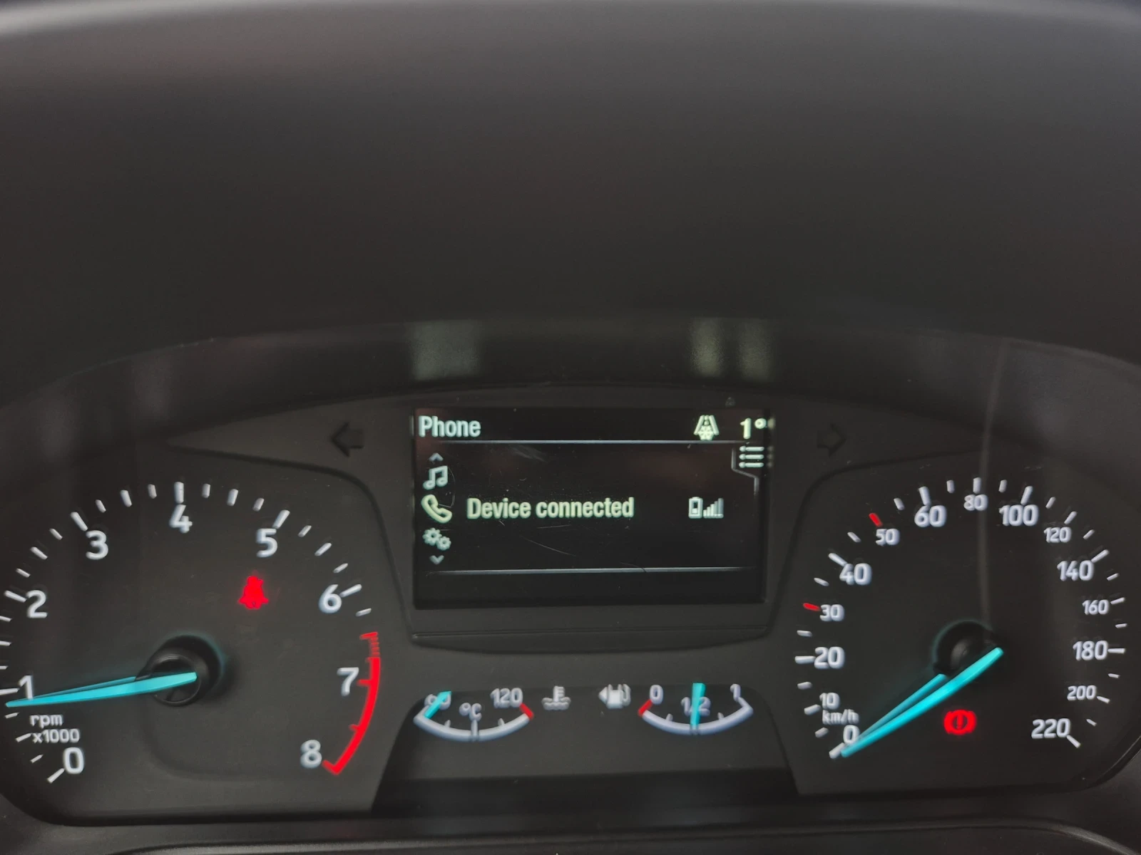 Ford Fiesta 1.0 EcoBoost , снимка 8 - Автомобили и джипове - 53897335