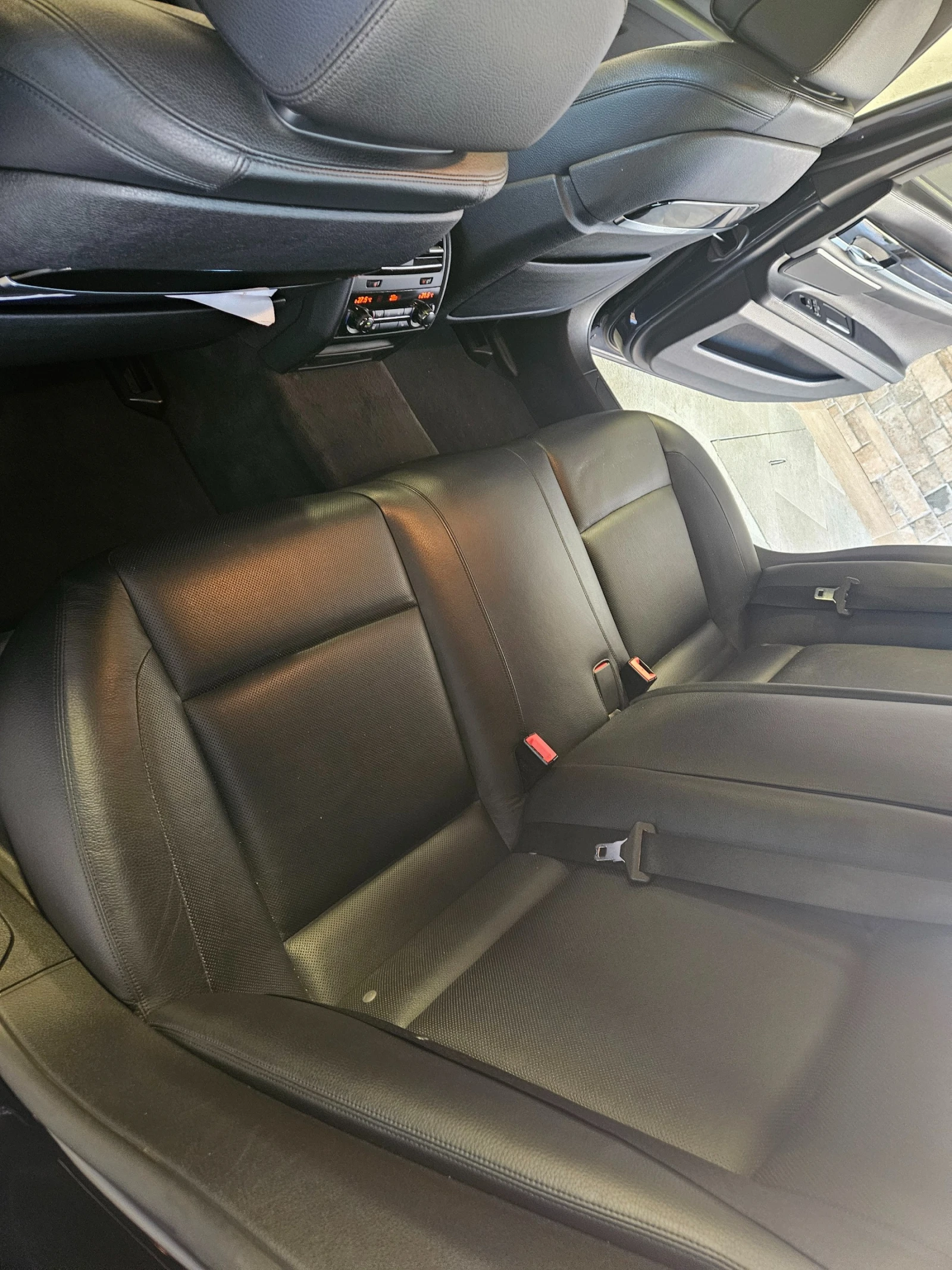 BMW 750 M Sport Package , Night vision, снимка 12 - Автомобили и джипове - 54328352