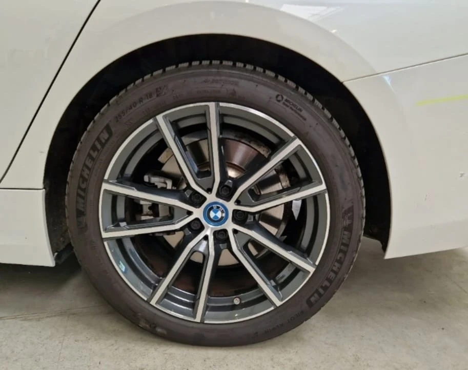BMW 330 e xDrive Touring Msport, снимка 7 - Автомобили и джипове - 54778454