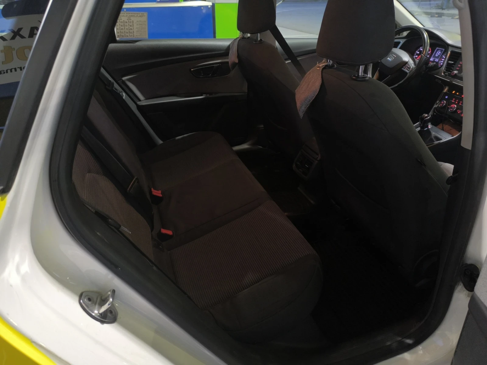 Seat Leon 1.5 Бензин / Метан . 131кс, снимка 5 - Автомобили и джипове - 55345143