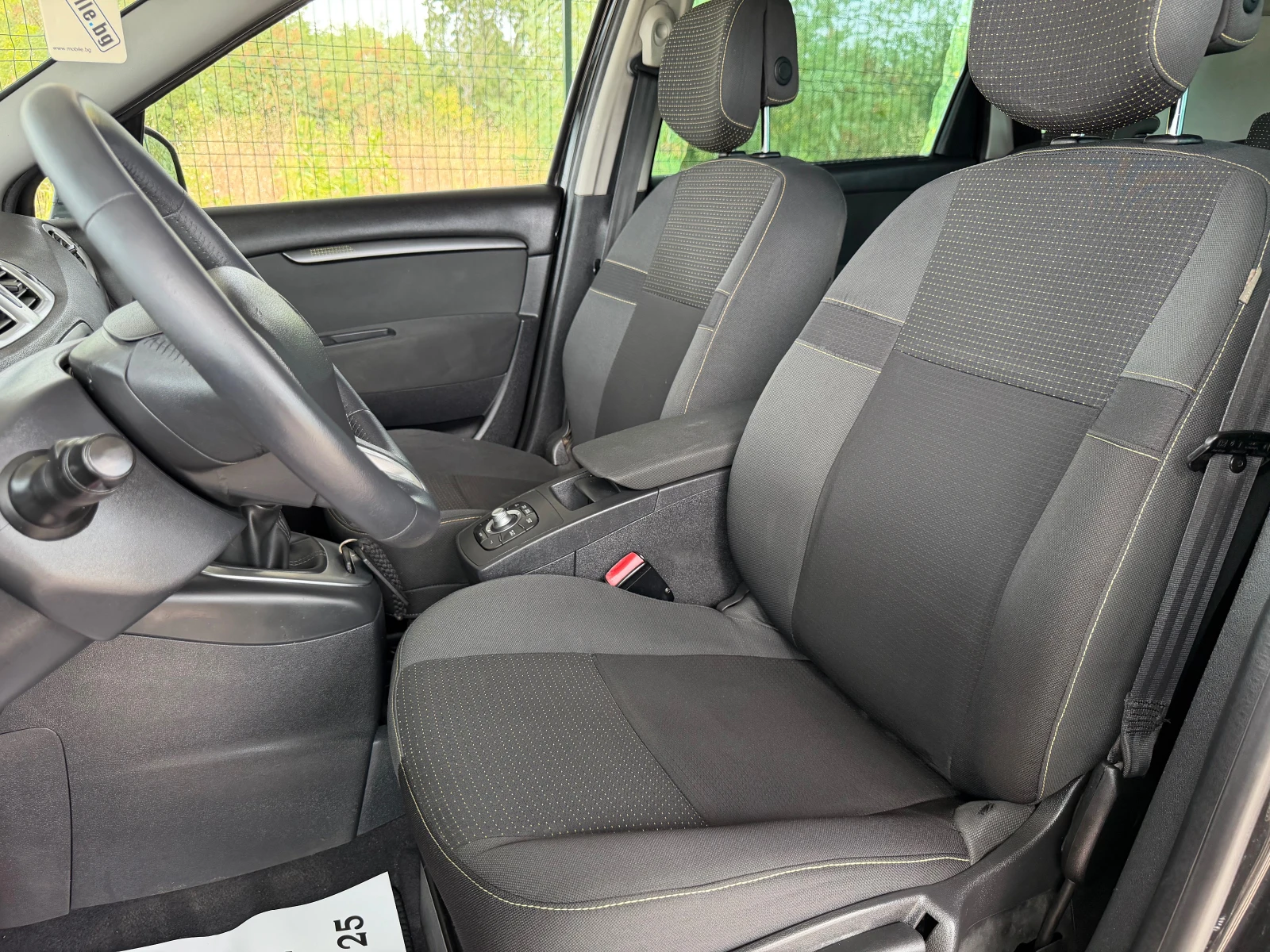 Renault Scenic -Grand Scenic-1.5DCi/105p.s-Navi/6 speed!!!, снимка 9 - Автомобили и джипове - 56059126
