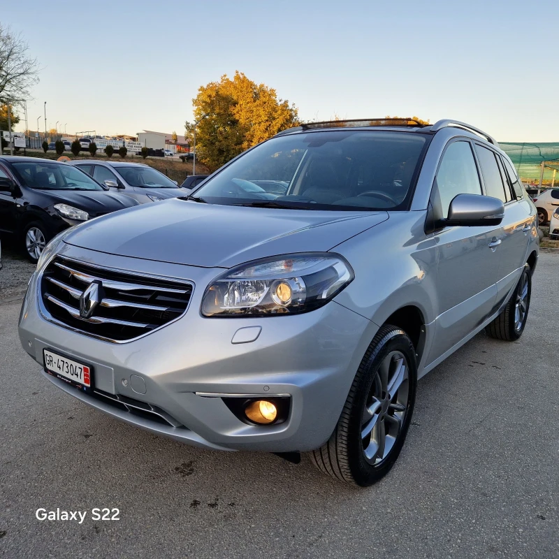 Renault Koleos 2.5i 4Х4 КОЖА/ПАНОРАМА/НАВИ/BOSE ШВЕЙЦАРИЯ , снимка 3 - Автомобили и джипове - 47729632