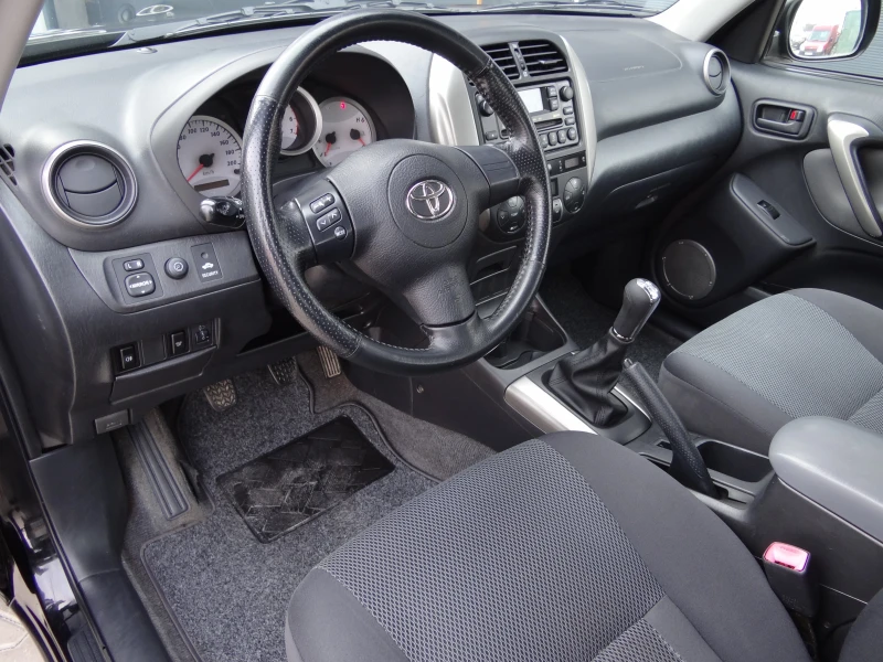 Toyota Rav4 2.0 d4d - 116k.c. / 4 X 4 / Климатроник /Euro-3/ , снимка 8 - Автомобили и джипове - 48441404