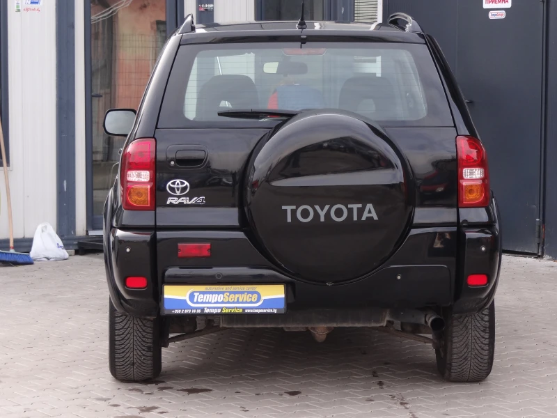 Toyota Rav4 2.0 d4d - 116k.c. / 4 X 4 / Климатроник /Euro-3/ , снимка 4 - Автомобили и джипове - 48441404