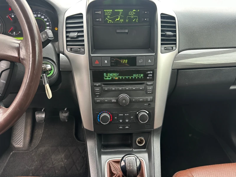 Chevrolet Captiva 2, 0 VCDI-127 k.c. 2WD, снимка 11 - Автомобили и джипове - 53091122