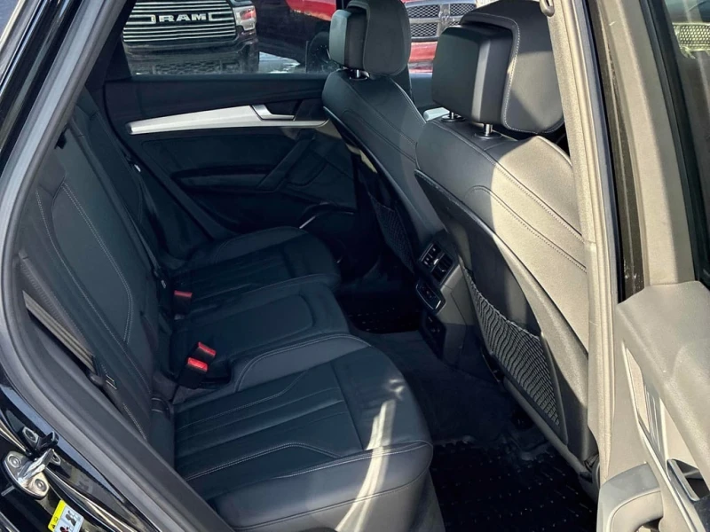 Audi Q5 Progressiv* ПАНОРАМА* ПОДГРЕВИ* ДИСТРОНИК, снимка 12 - Автомобили и джипове - 53344570