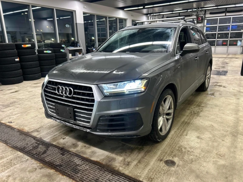 Audi Q7 TECHNIK QUATTRO * ОБДИХВАНЕ* 360 КАМЕРА* АМБИЕНТНО