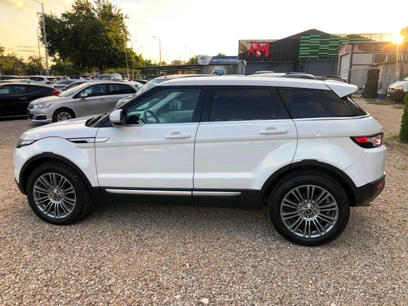 Land Rover Evoque SD4-190k.c/4x4/KSENON-NAVI-FULL-УНИКАТ, снимка 7 - Автомобили и джипове - 47713222