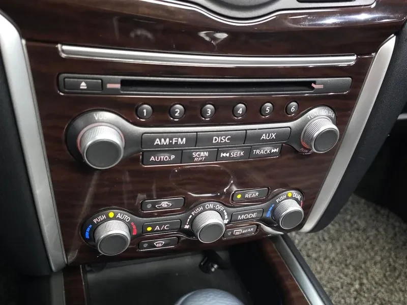 Nissan Pathfinder 3.5 Бензин 4x4, снимка 8 - Автомобили и джипове - 55747748