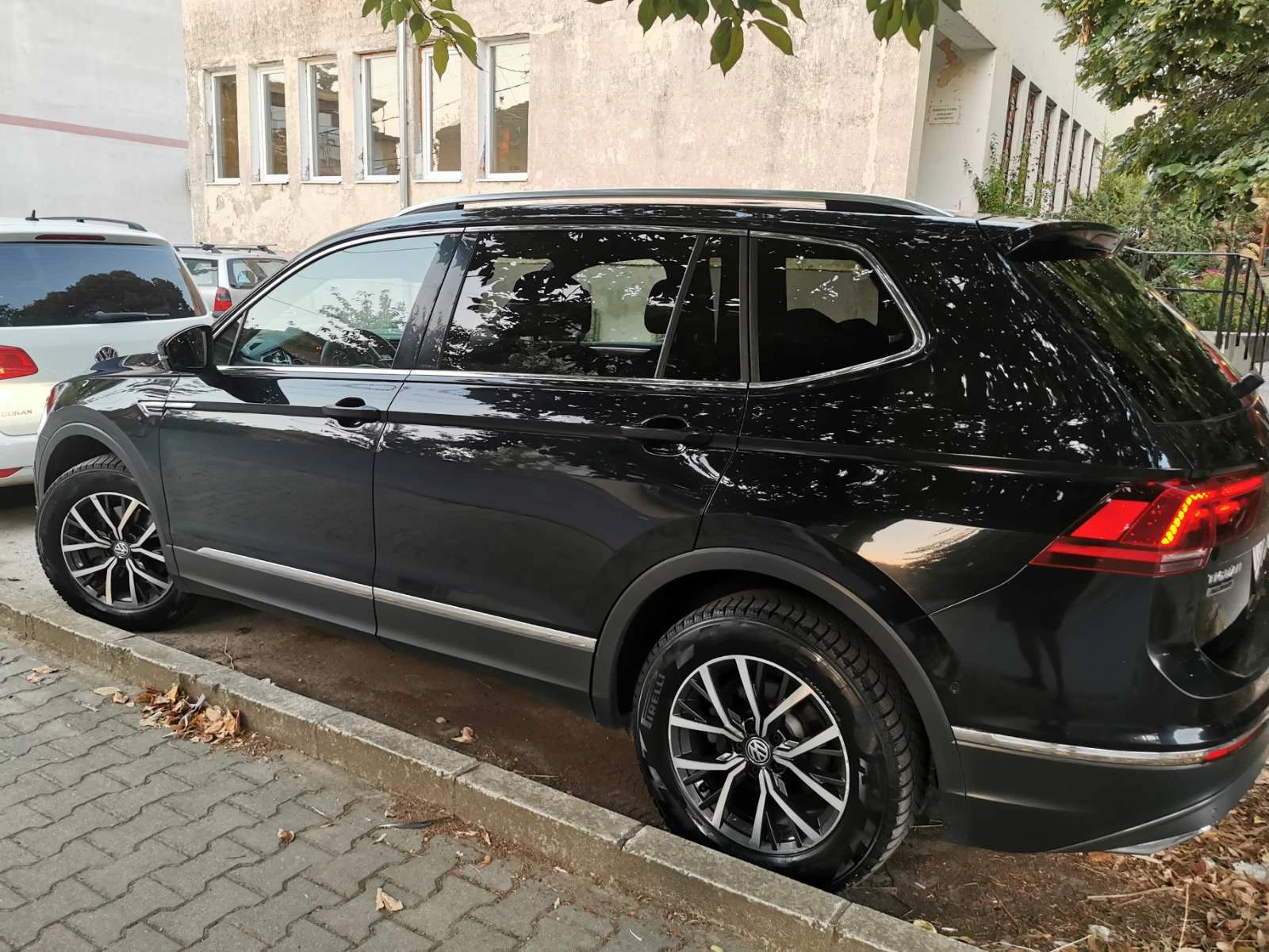 VW Tiguan  hi-line - изображение 7