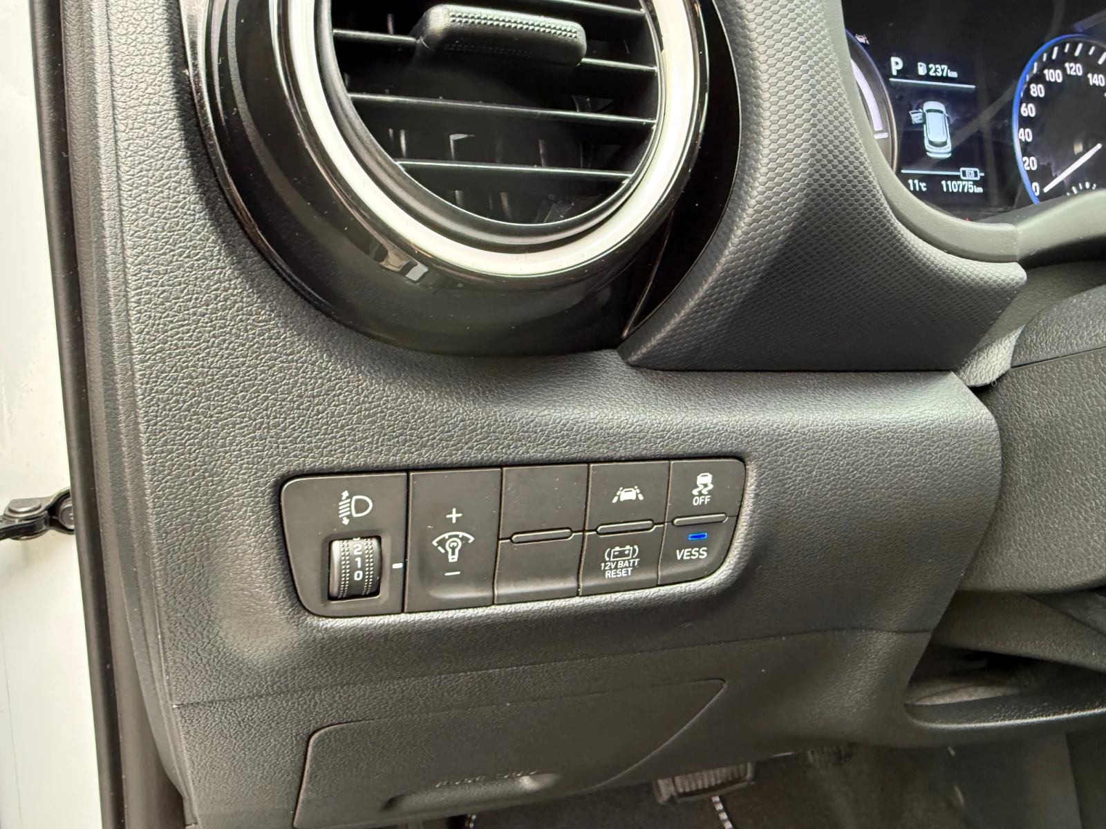 Hyundai Kona 1.6i Hybrid | Mobile.bg   11