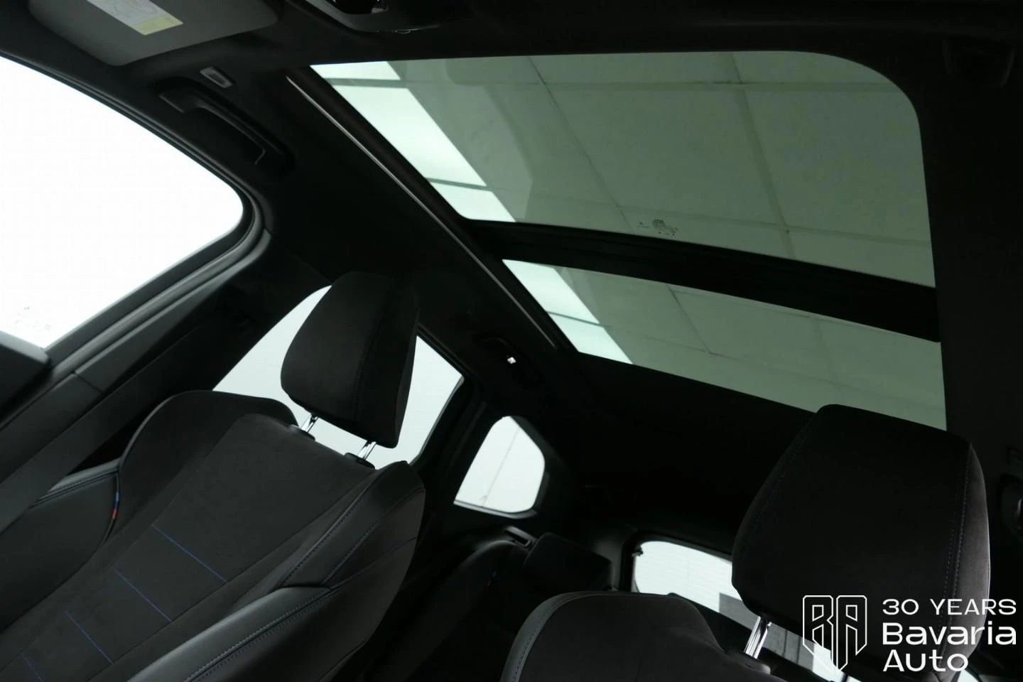 BMW iX1 30 xDrive M Sport Paket  | Mobile.bg   10