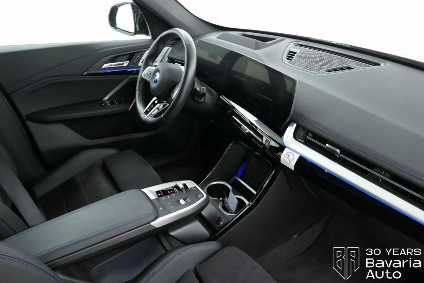 BMW iX1 30 xDrive M Sport Paket  | Mobile.bg   8