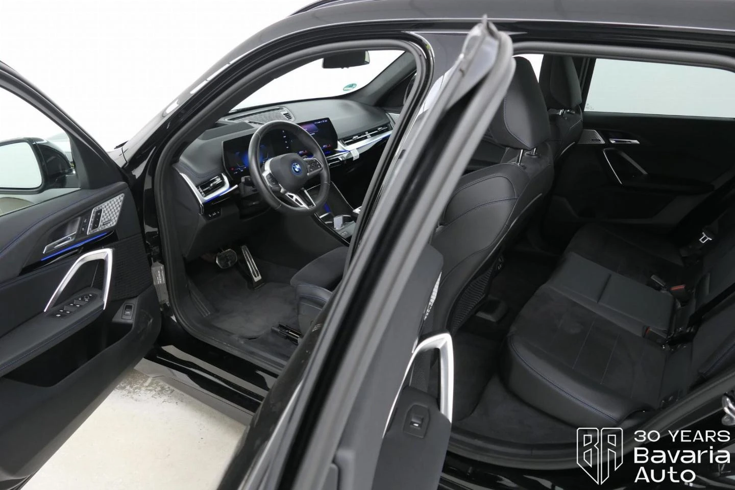 BMW iX1 30 xDrive M Sport Paket  | Mobile.bg   6