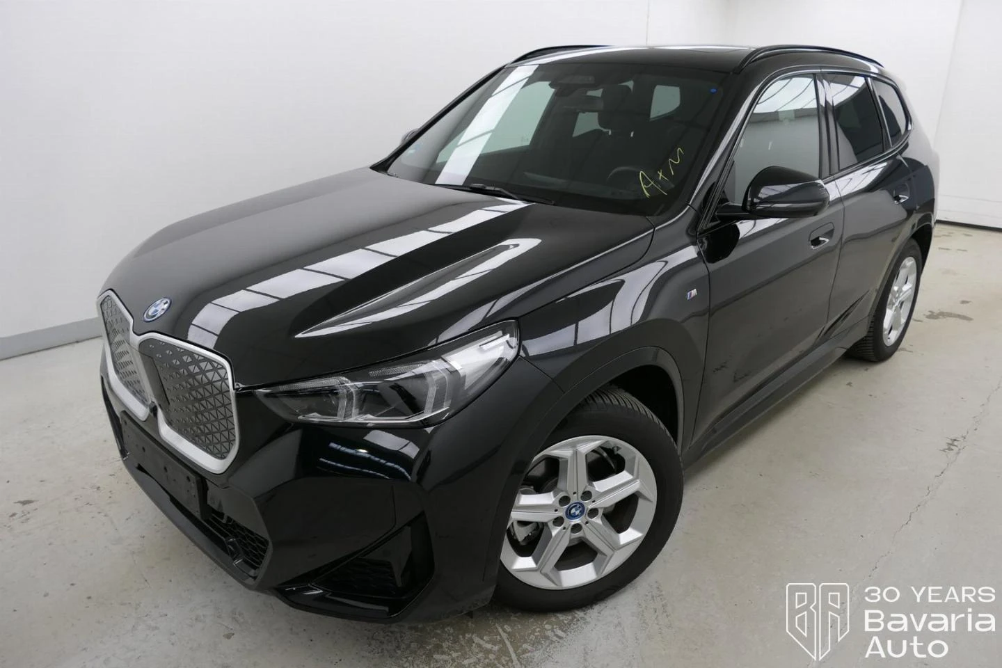 BMW iX1 30 xDrive M Sport Paket  | Mobile.bg   1
