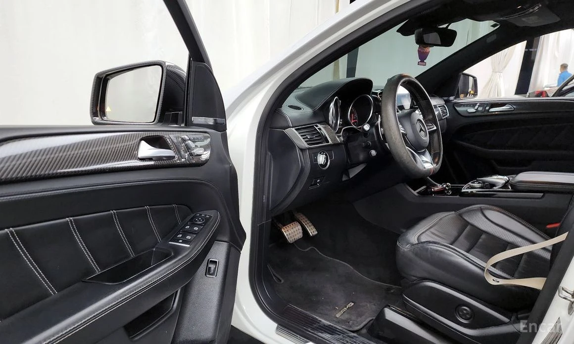 Mercedes-Benz GLE 63 S AMG * COUPE* 4MATIC* HARMAN* KARDON* КАМЕРИ* 360* ОБДУ, снимка 8 - Автомобили и джипове - 54127170