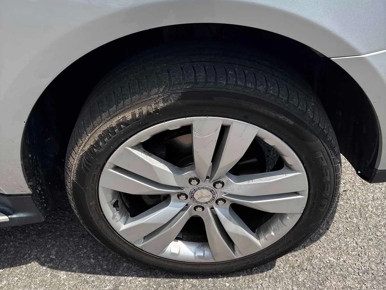 Mercedes-Benz ML 350 PANO| ПОДГРЕВИ| KEYLESS| NAVI| CARFAX| , снимка 6 - Автомобили и джипове - 54870161