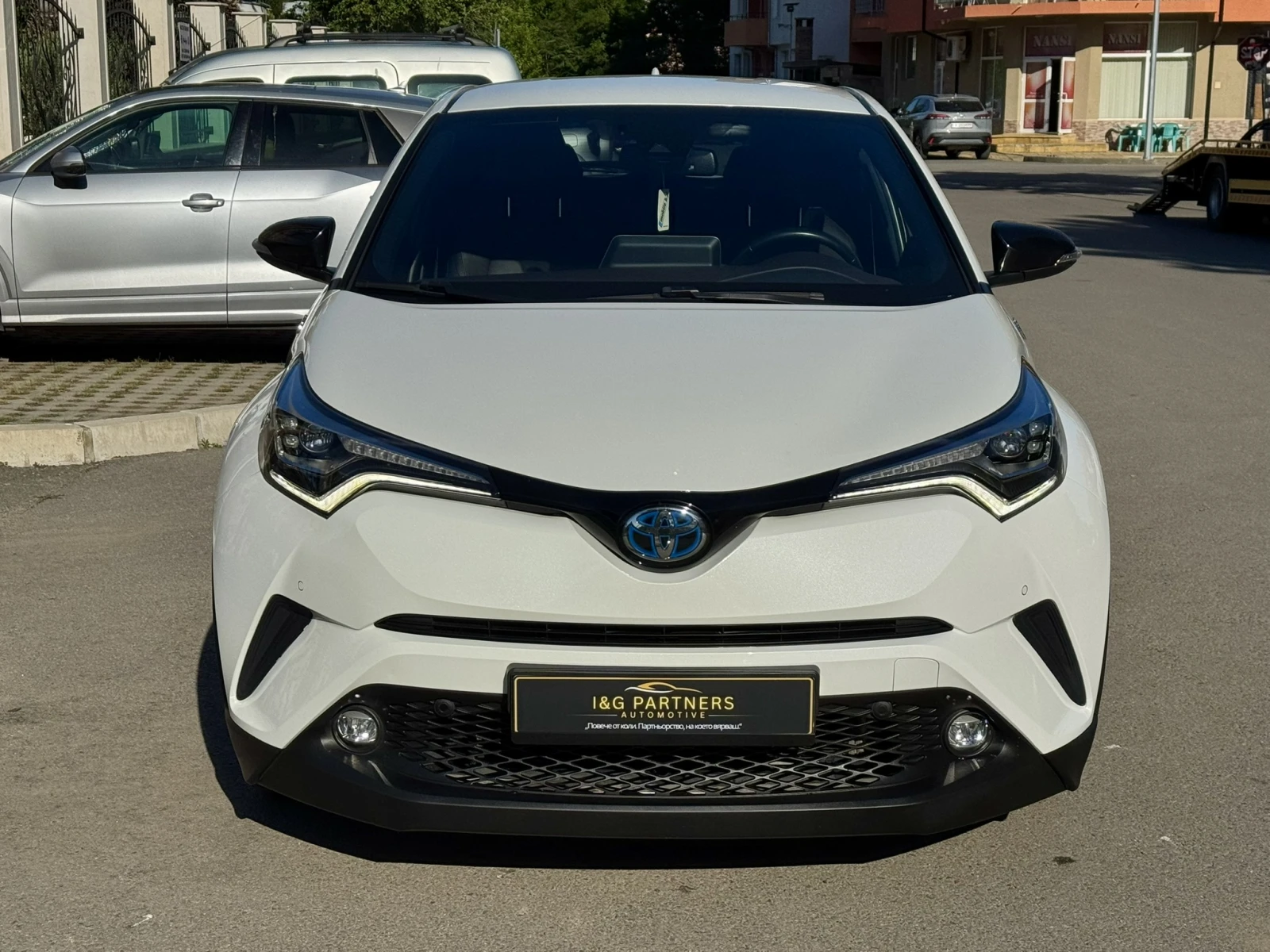 Toyota C-HR 1.8 Hybrid Lounge, снимка 2 - Автомобили и джипове - 54874226
