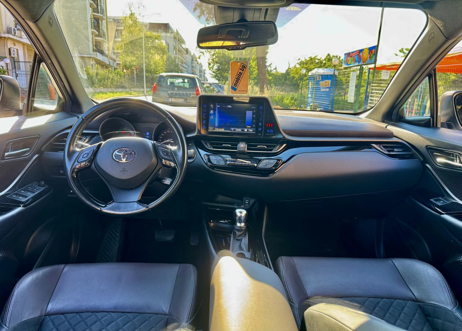 Toyota C-HR 1.8 Hybrid Lounge, снимка 11 - Автомобили и джипове - 54874226