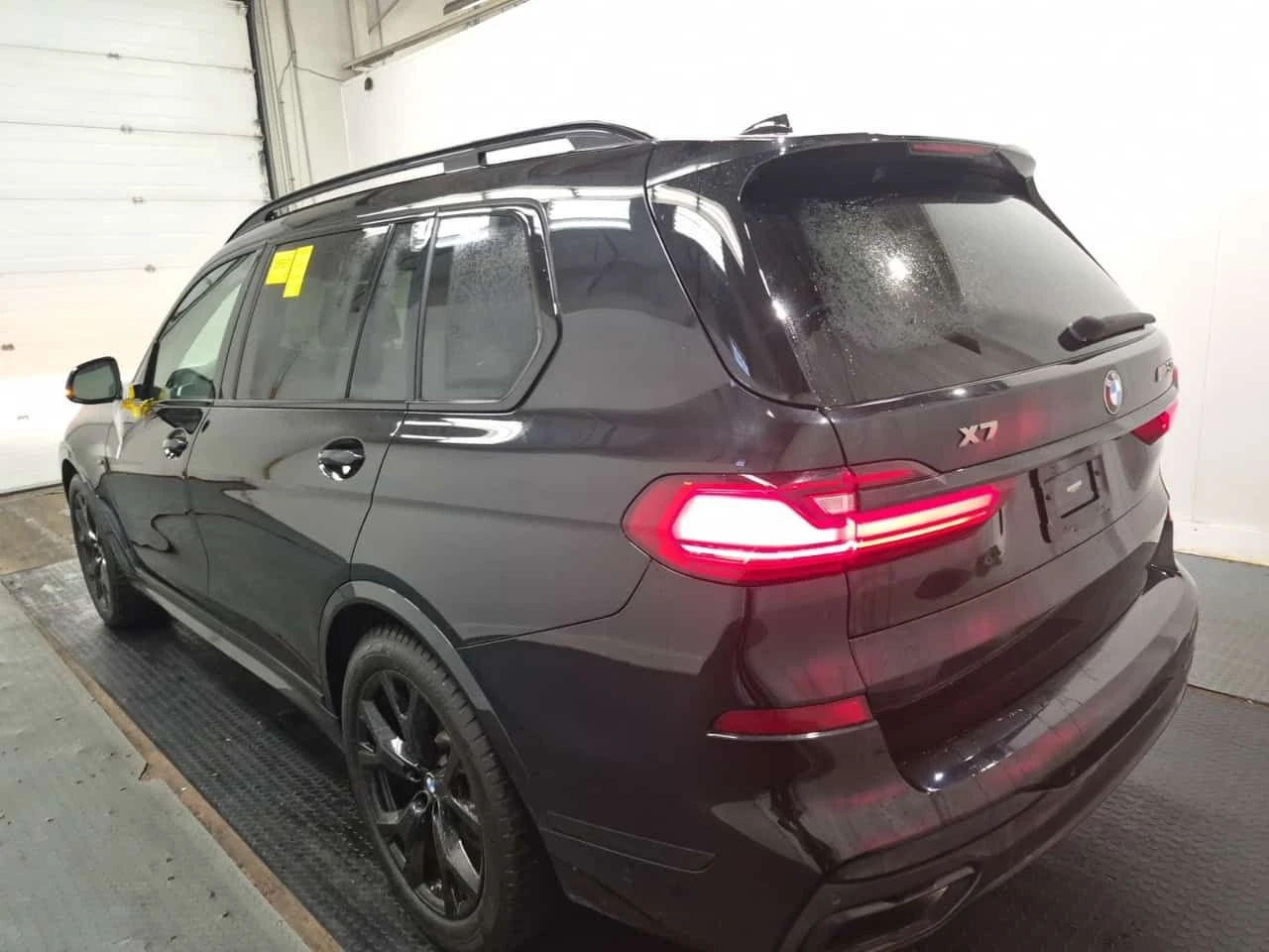 BMW X7 * M50i * ДИСТРОНИК * ОБДУХВАНЕ * HEAD-UP * H/K, снимка 17 - Автомобили и джипове - 55213851