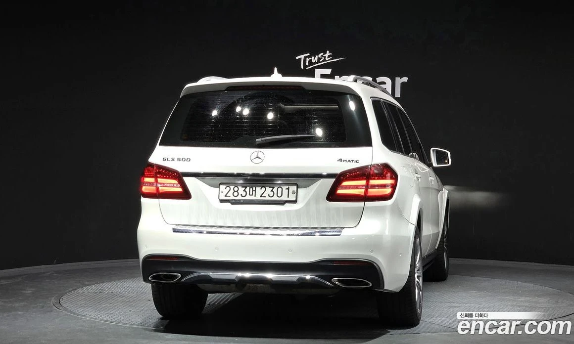 Mercedes-Benz GLS GLS500 4MATIC, снимка 4 - Автомобили и джипове - 56122324