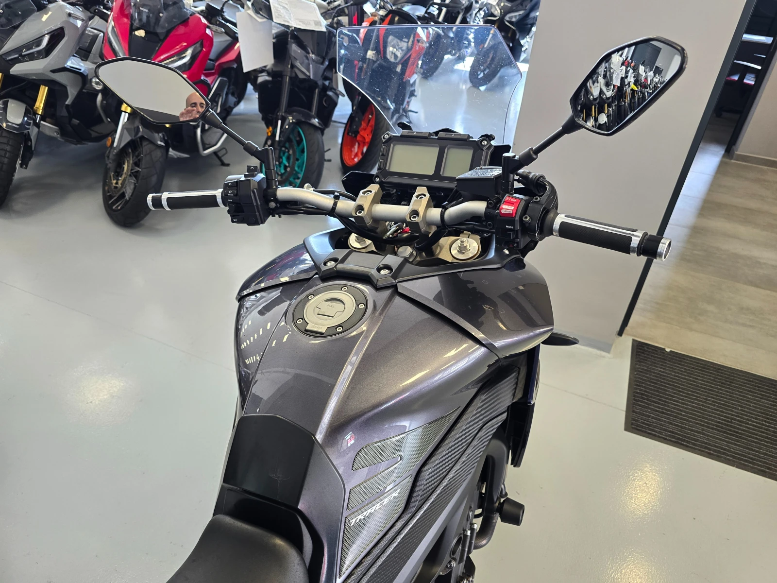 Yamaha Tracer 900ie, ABS-TCS, 2016г., снимка 13 - Мотоциклети и мототехника - 54509660