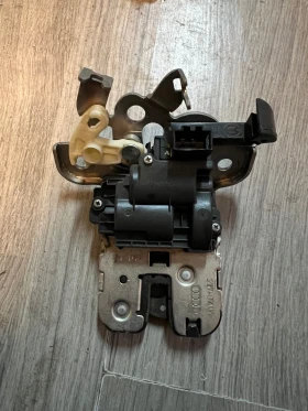 8R0827505A Брава заден капак SKODA FABIA 3 8R0.827.505.A, снимка 3
