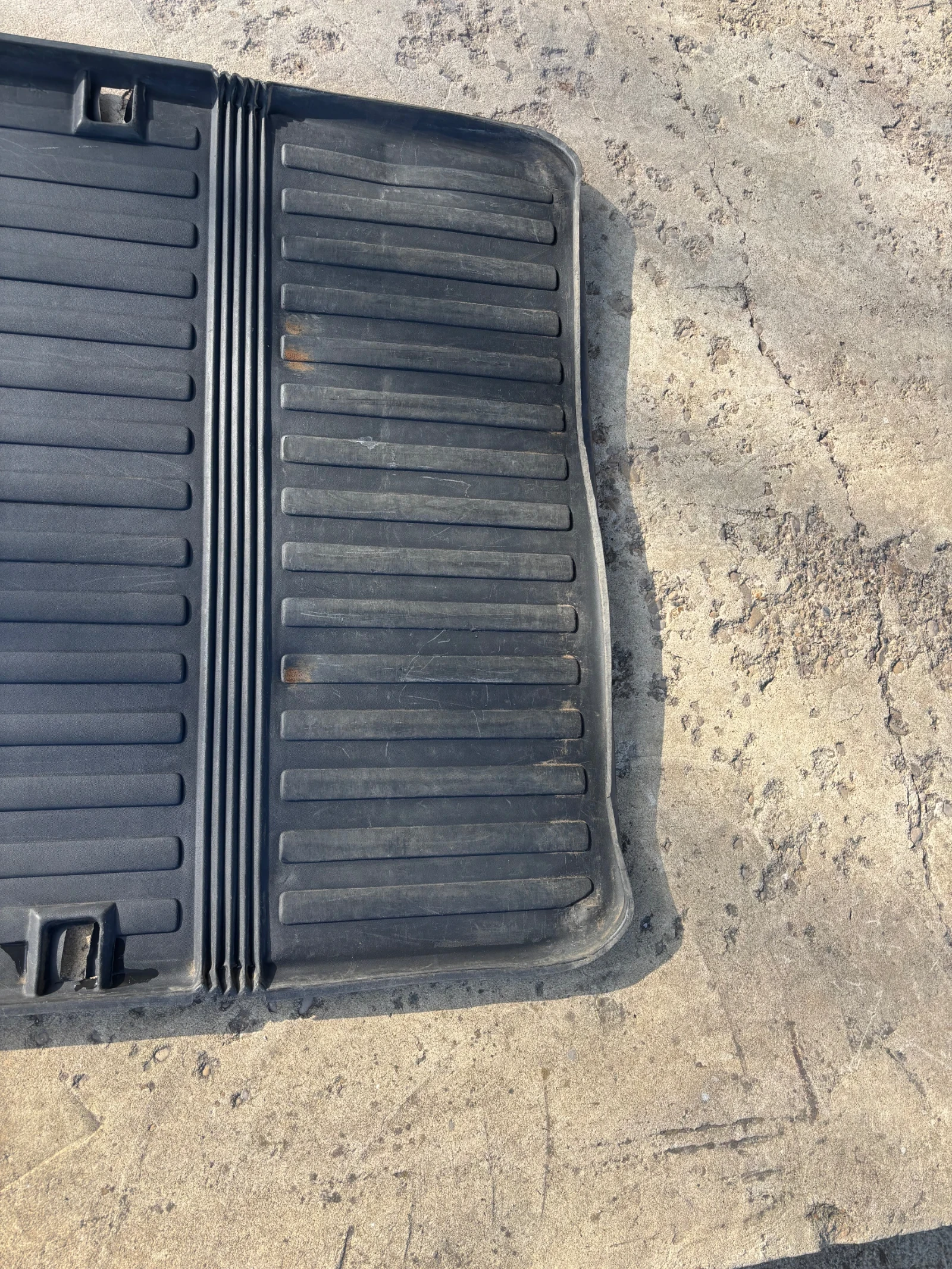 Гумена Стелка за багажникСитроен Берлинго  Peugeot Partner (1999-2008) / Citroen Berlingo, снимка 3 - Части - 53709752