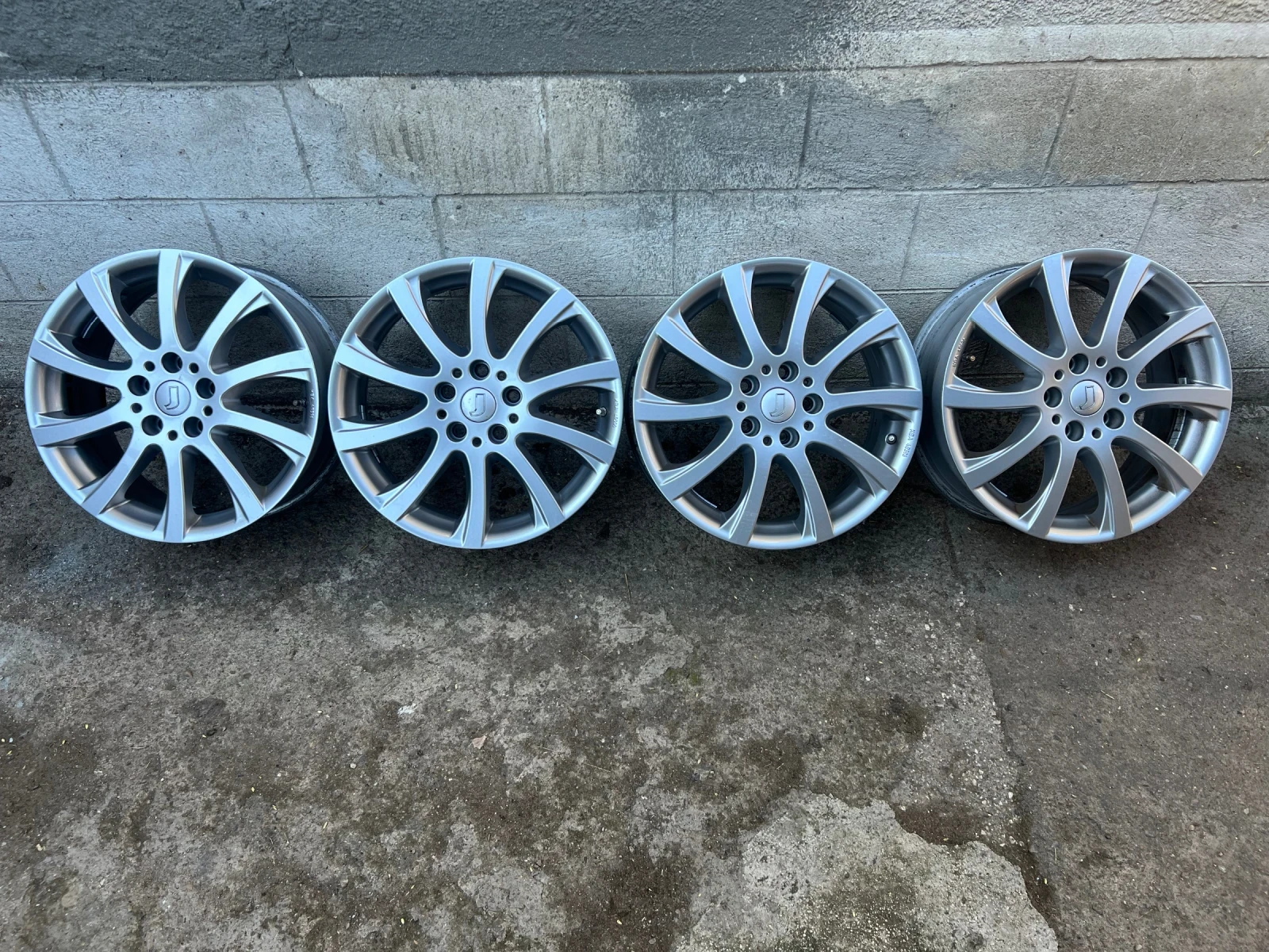 ������ | Mobile.bg � ����������� 4