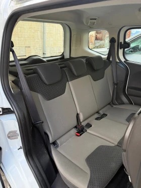 Ford Tourneo Connect 1, 5 TDCI, снимка 12 - Автомобили и джипове - 53608004