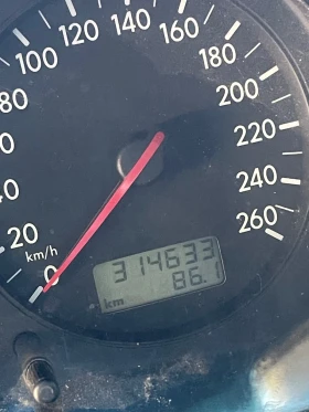VW Golf Golf 1.6 газ Бензин - 2050 € / 4009.45 лв. - 37076868 7