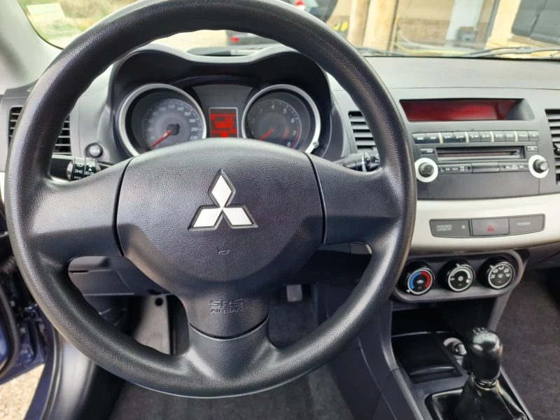 Mitsubishi Lancer 1.5i-16V-Italia-, снимка 15 - Автомобили и джипове - 47234414