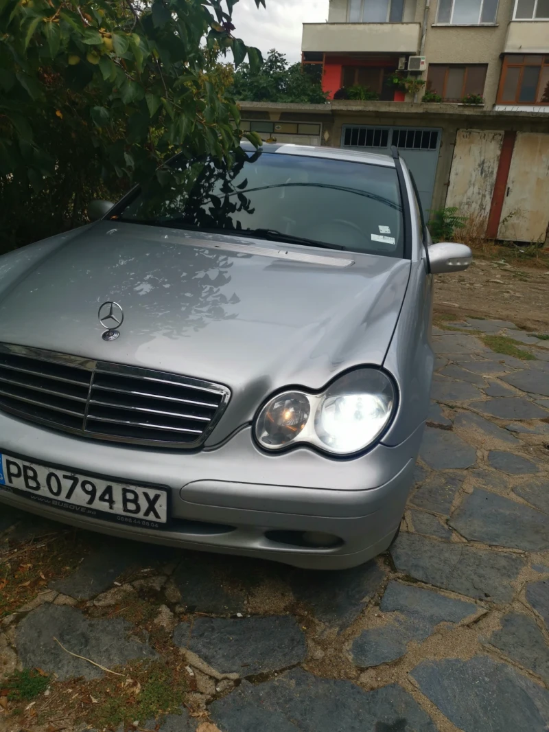 Mercedes-Benz C 220, снимка 7 - Автомобили и джипове - 47285508