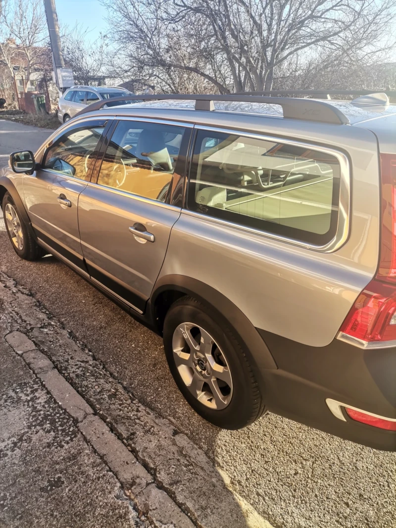 Volvo Xc70, снимка 9 - Автомобили и джипове - 48088487