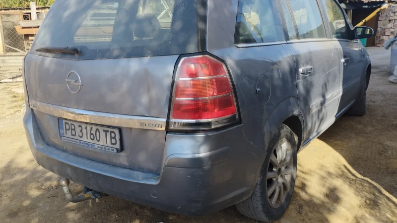 Opel Zafira Ван, снимка 2 - Автомобили и джипове - 48101183