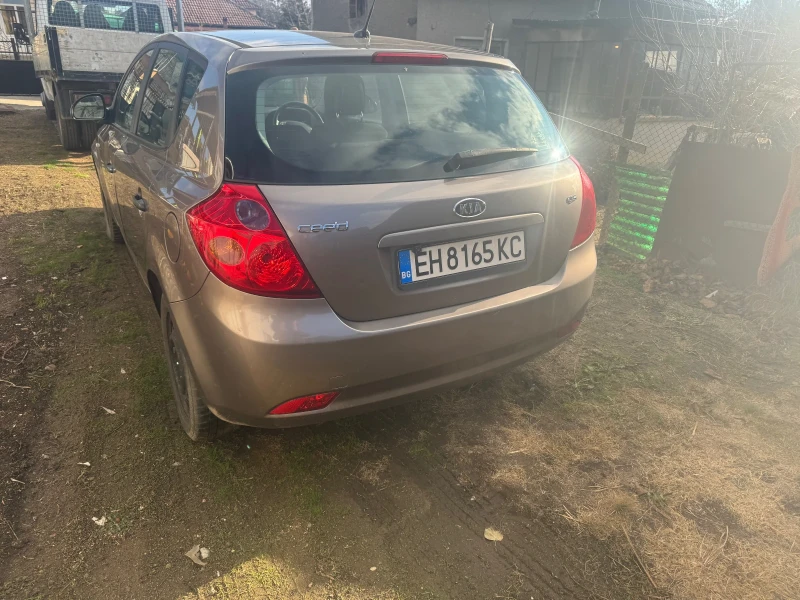 Kia Ceed, снимка 3 - Автомобили и джипове - 48322164