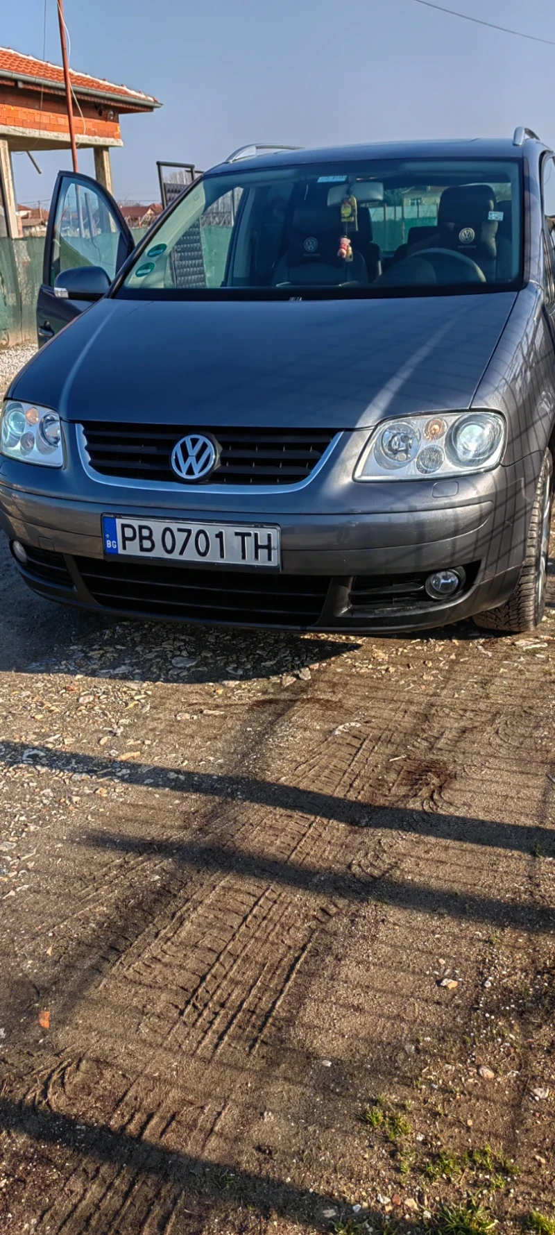 VW Touran, снимка 11 - Автомобили и джипове - 48493180