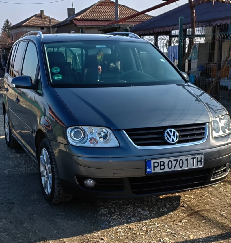 VW Touran, снимка 3 - Автомобили и джипове - 48493180