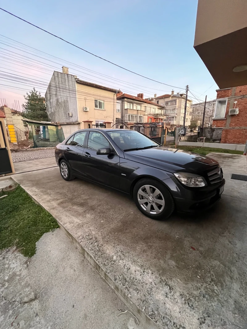 Mercedes-Benz C 180 Компресор, снимка 1 - Автомобили и джипове - 48561234